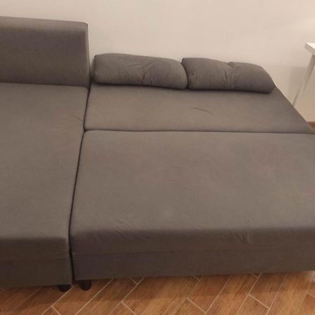 Nice Room With 2 Shared Bathrooms ,Wc , 2Km To Old Town -100M From Metro Szwedzka Varsovie Extérieur photo