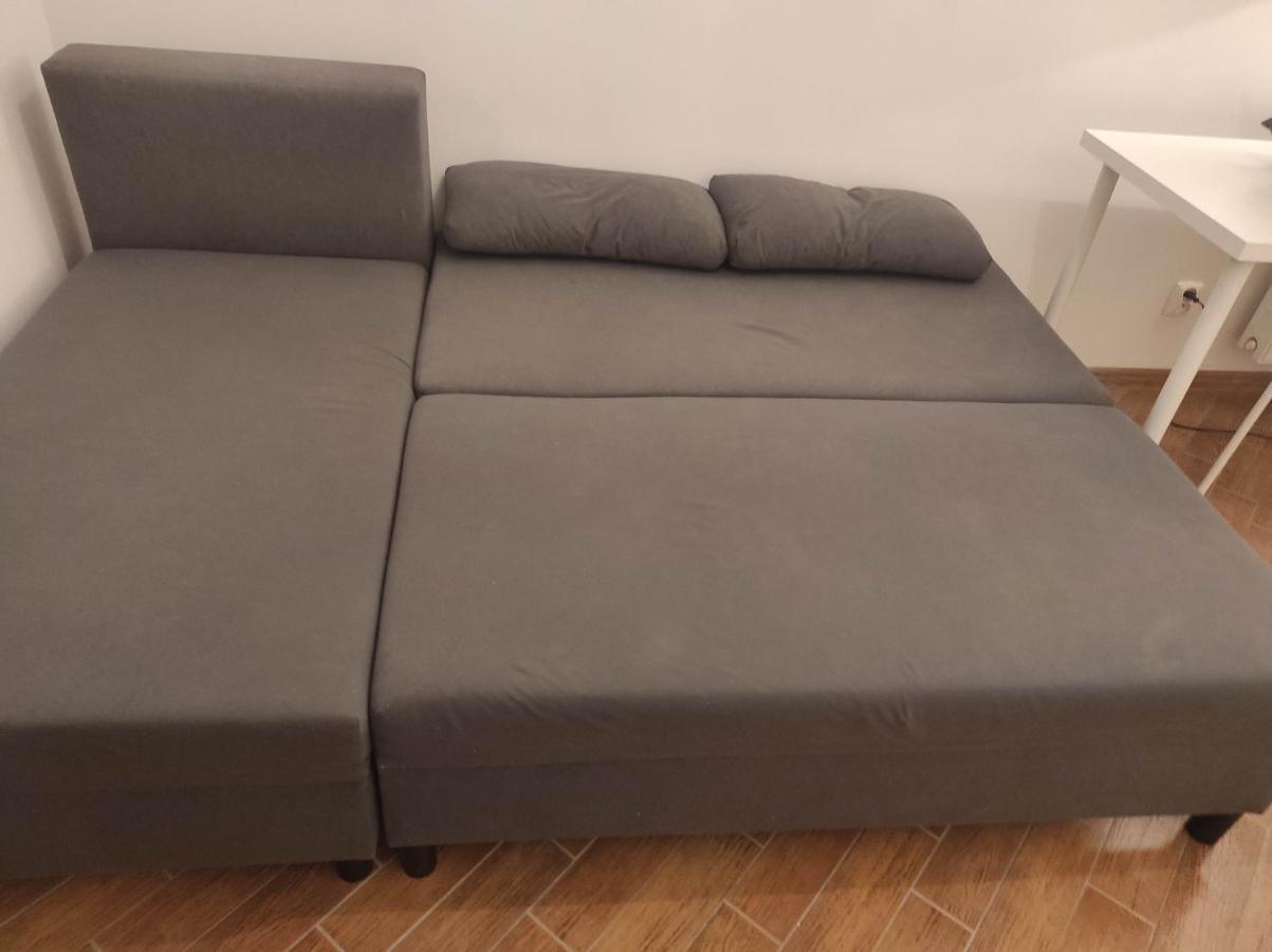 Nice Room With 2 Shared Bathrooms ,Wc , 2Km To Old Town -100M From Metro Szwedzka Varsovie Extérieur photo